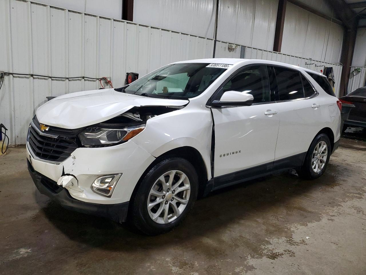 Salvage Chevrolet Equinox Image