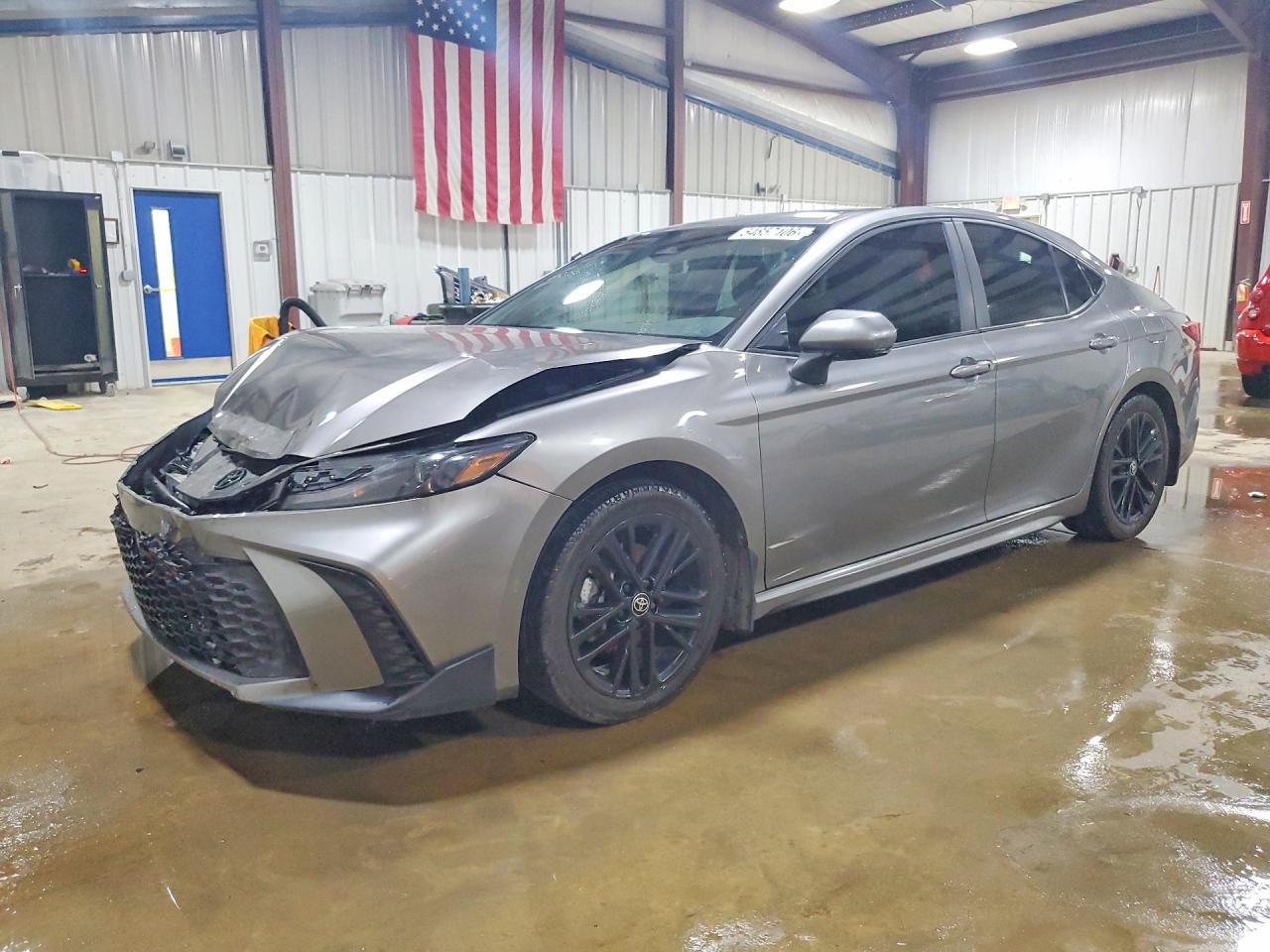 Salvage Toyota Camry Image