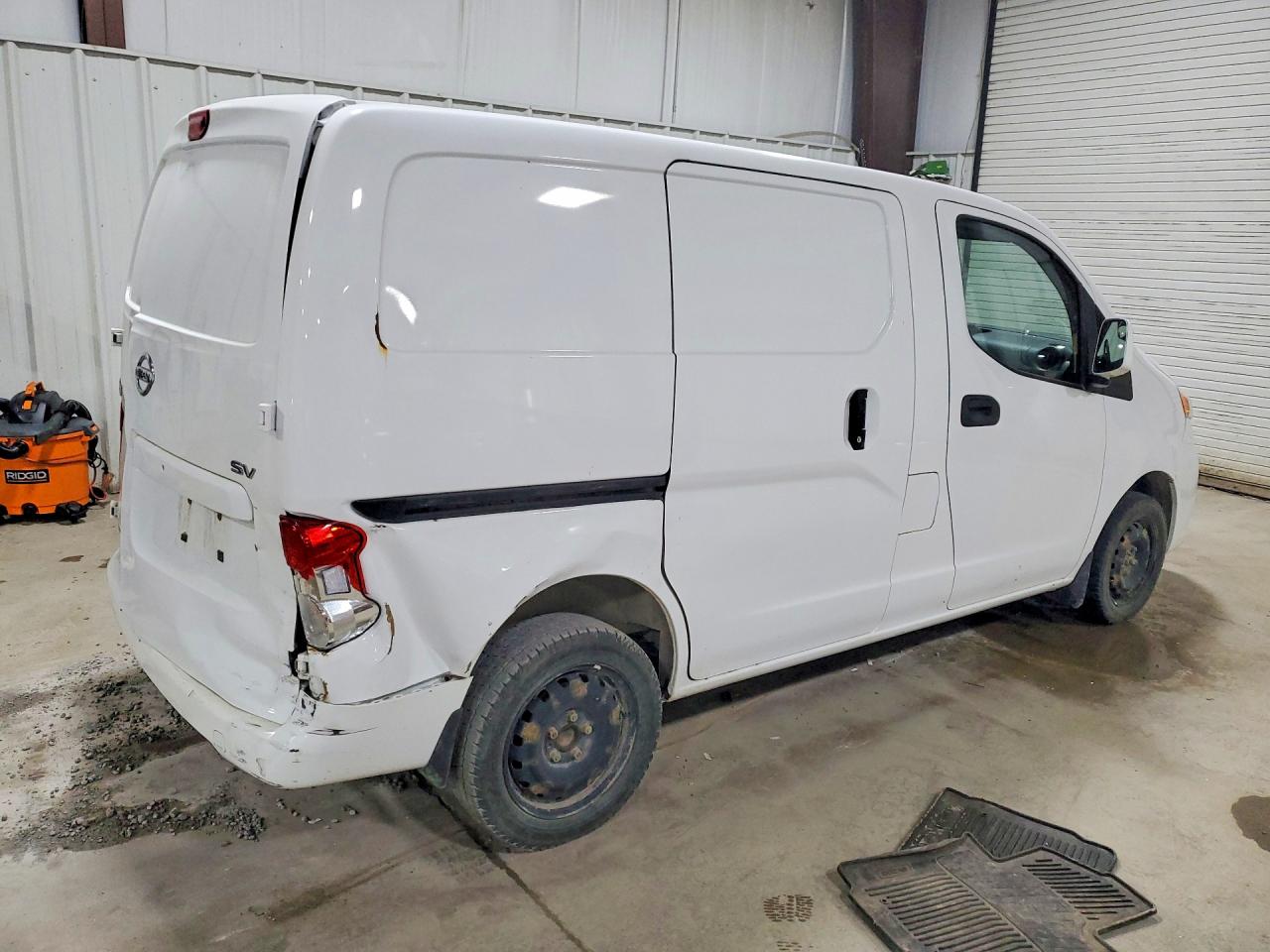 Nissan Nv
