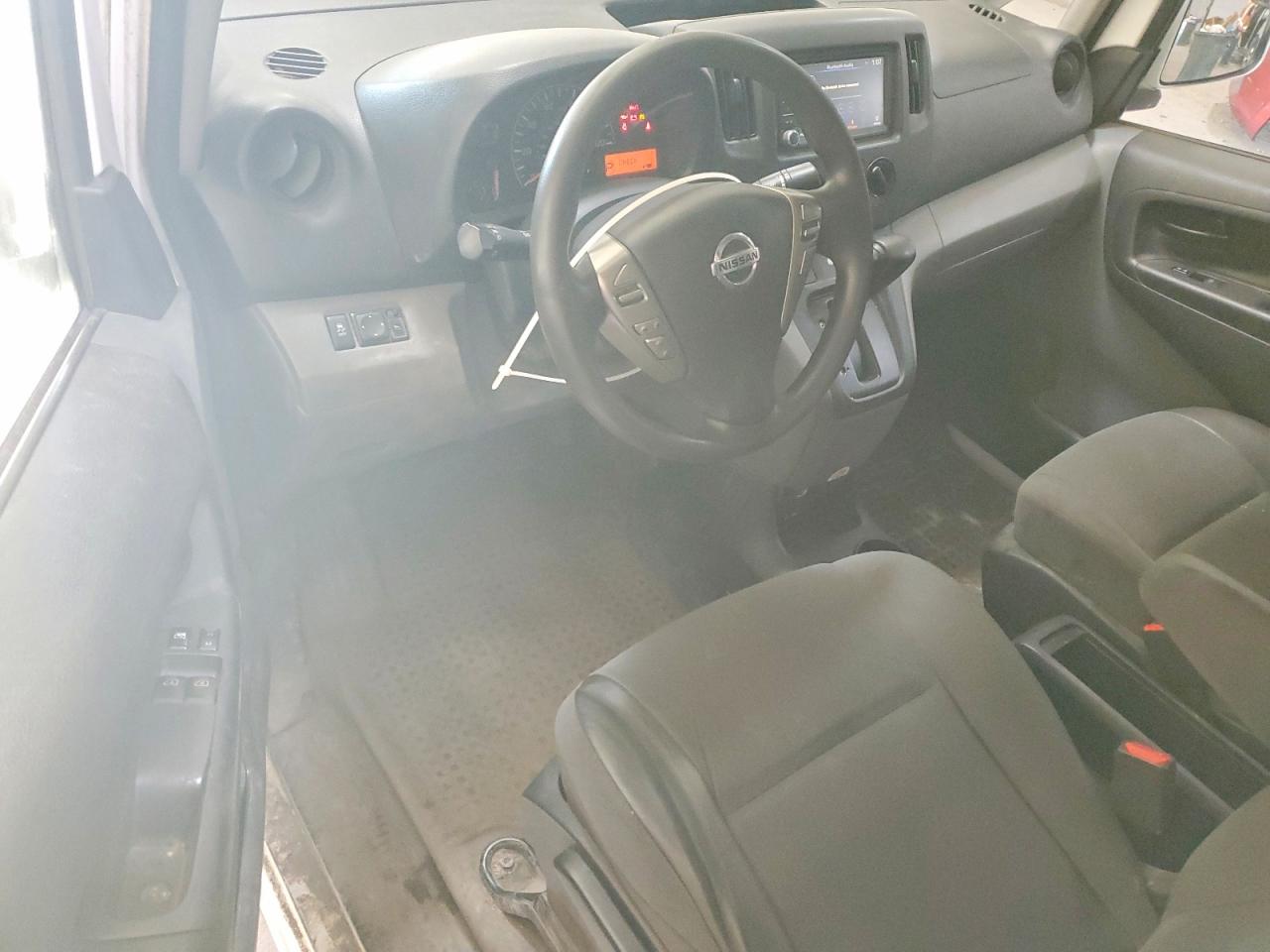 Nissan Nv