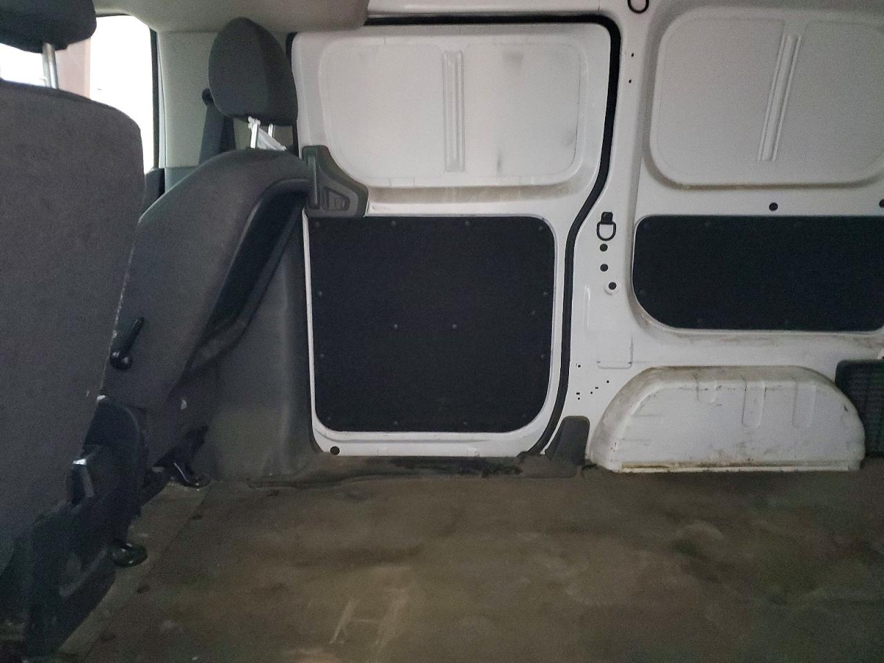 Nissan Nv