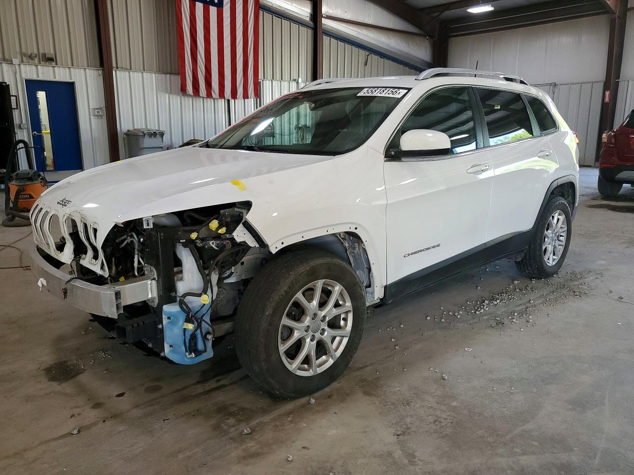 Salvage Jeep Cherokee Image