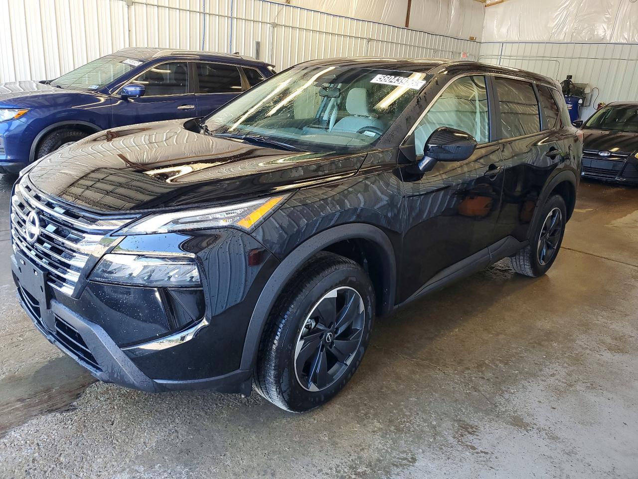 Salvage Nissan Rogue Image