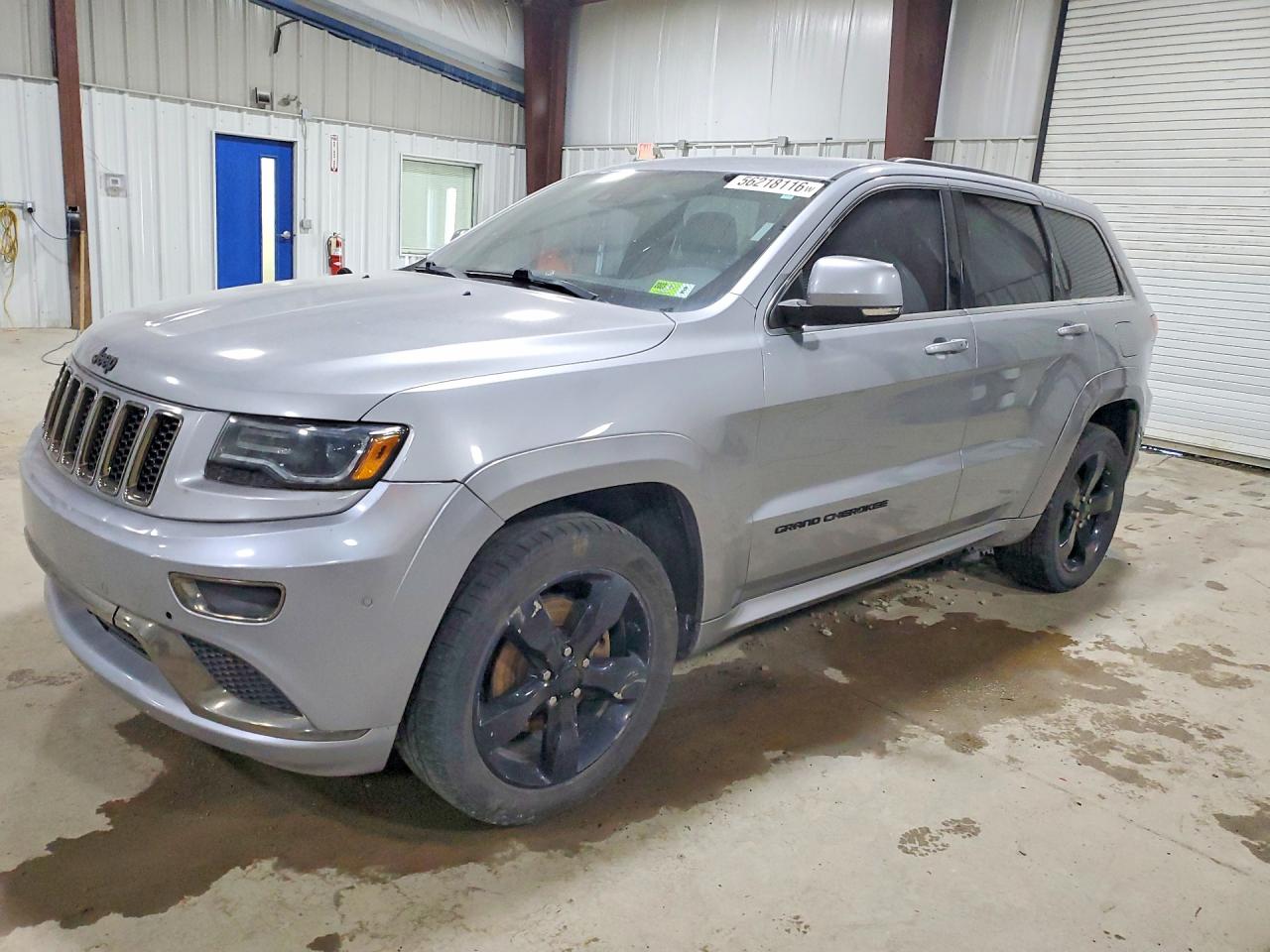 Salvage Jeep Cherokee Image