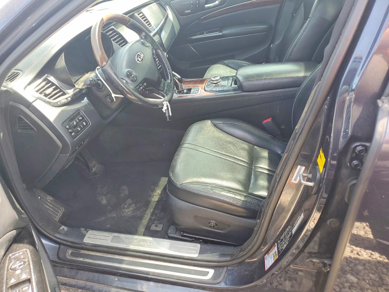 Kia K900 Luxury