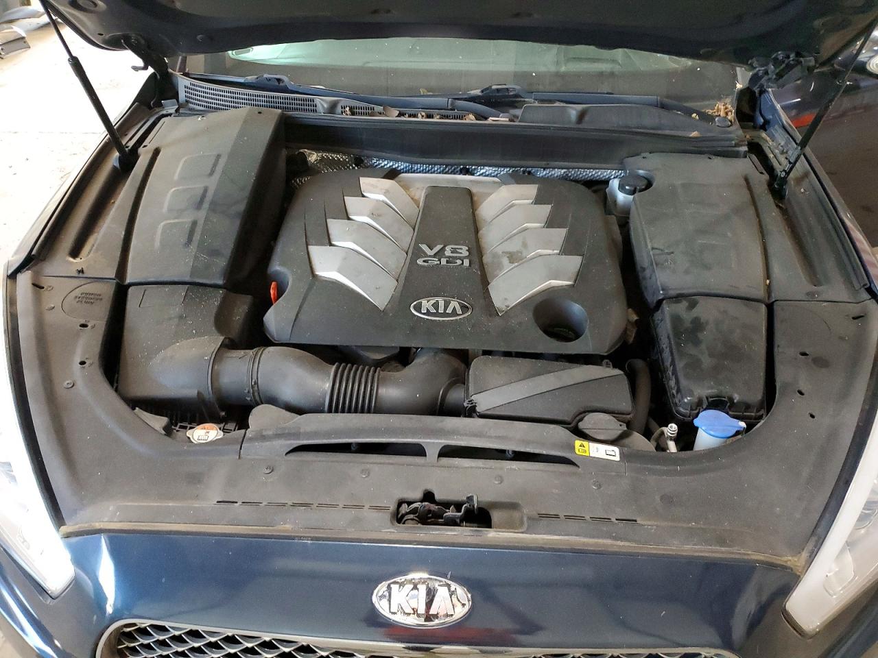 Kia K900 Luxury