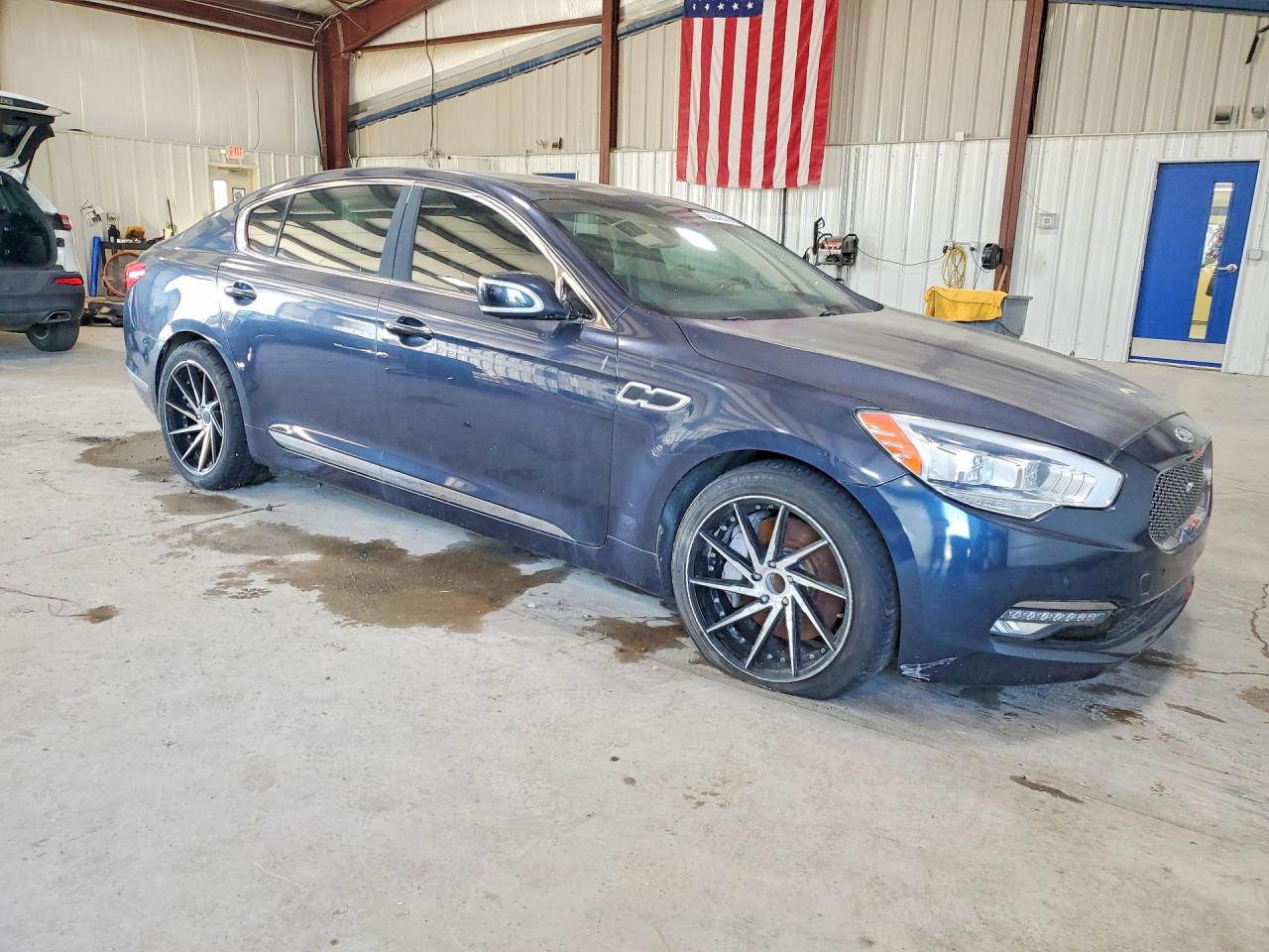 Kia K900 Luxury