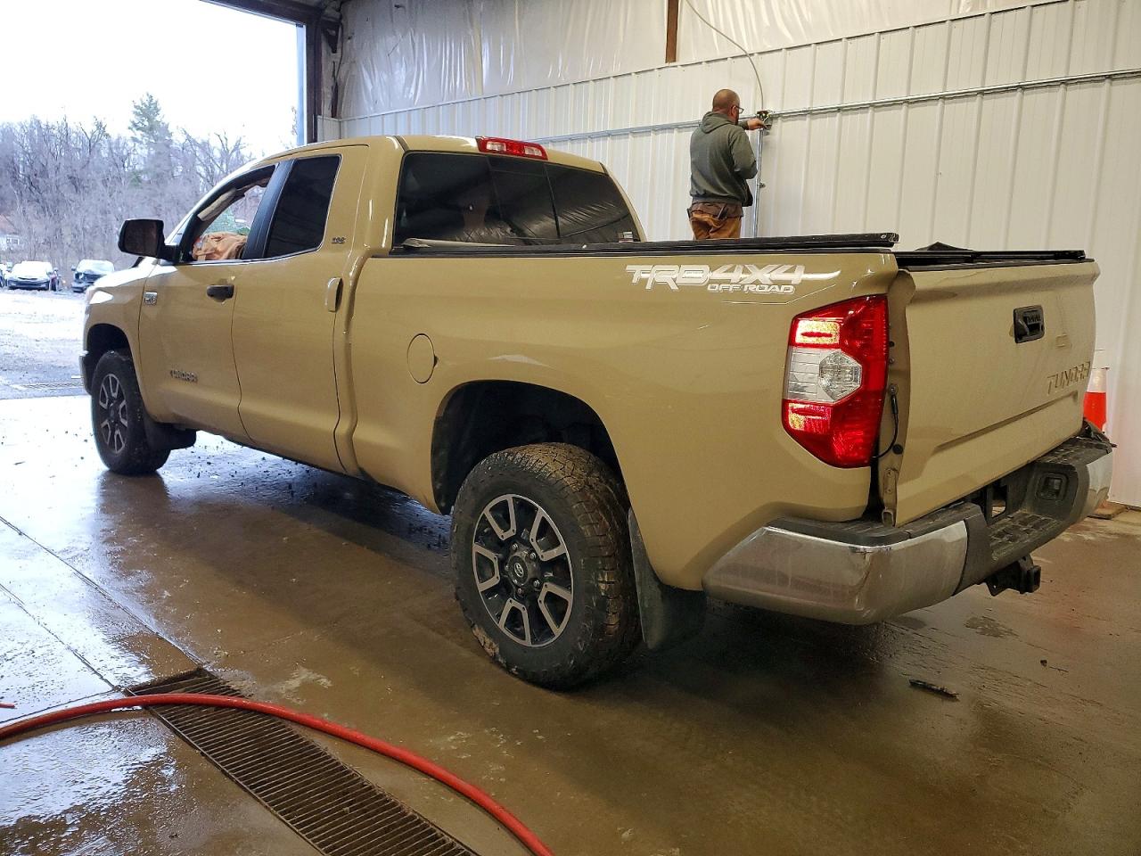 Toyota Tundra Double Cab Sr