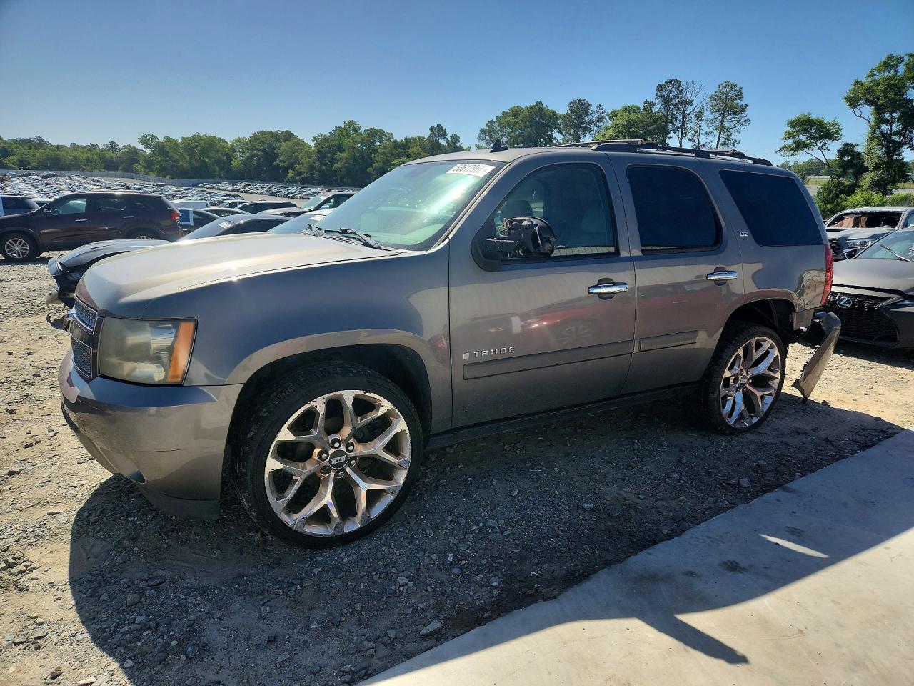 Salvage Chevrolet Tahoe Image