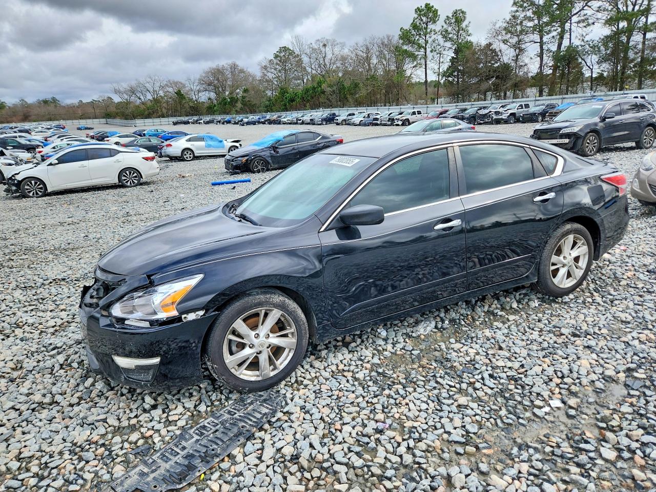Salvage Nissan Altima Image