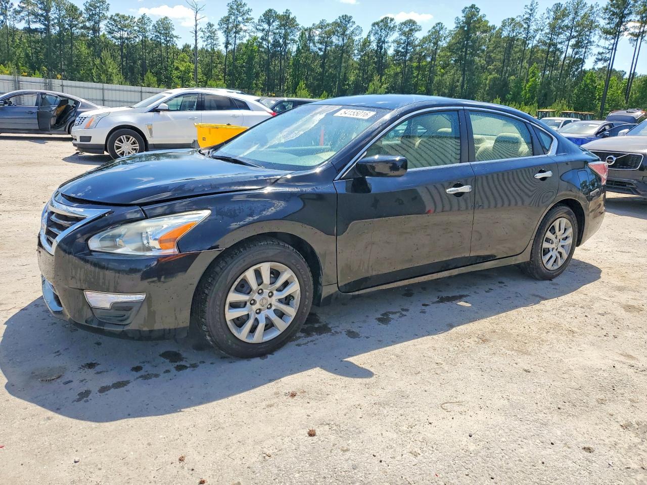 Salvage Nissan Altima Image