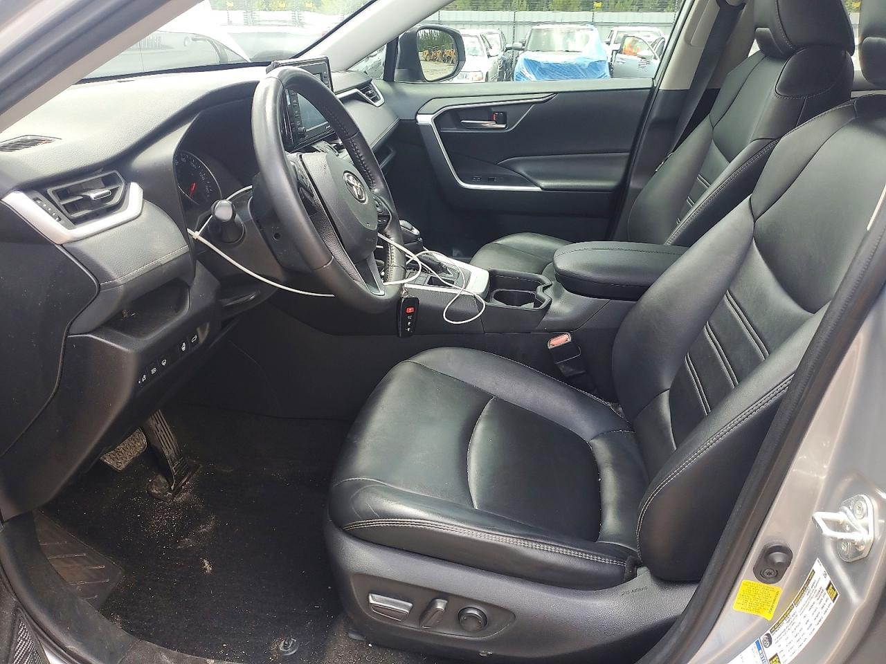 Toyota RAV4 Xle Premium