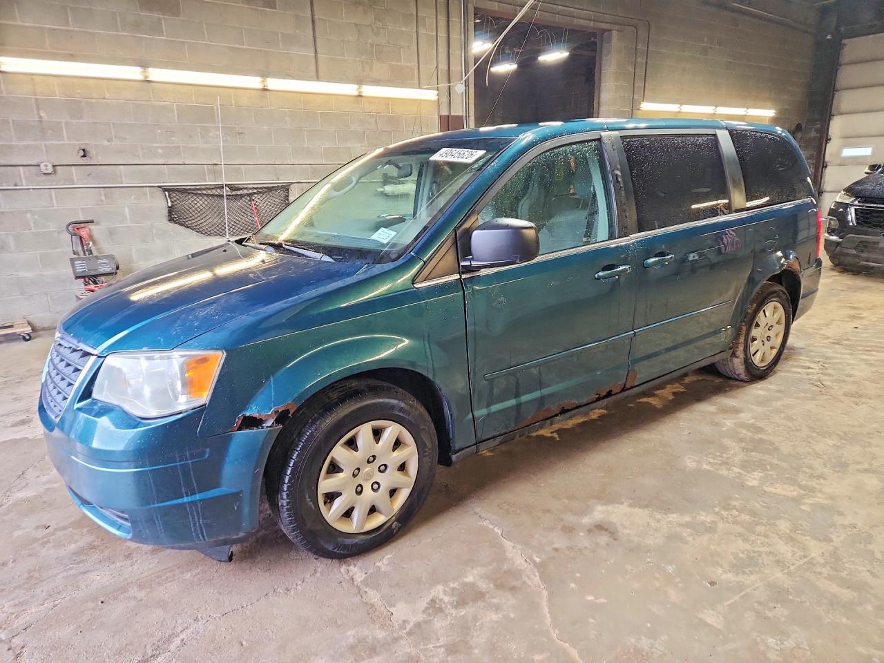 Salvage Chrysler Minivan Image