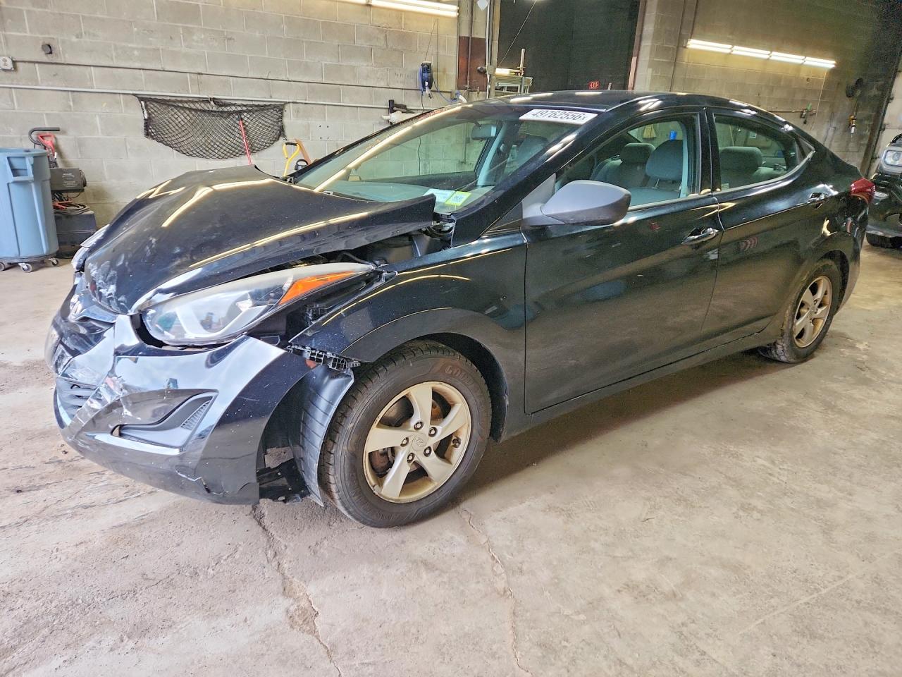 Salvage Hyundai ELANTRA Image