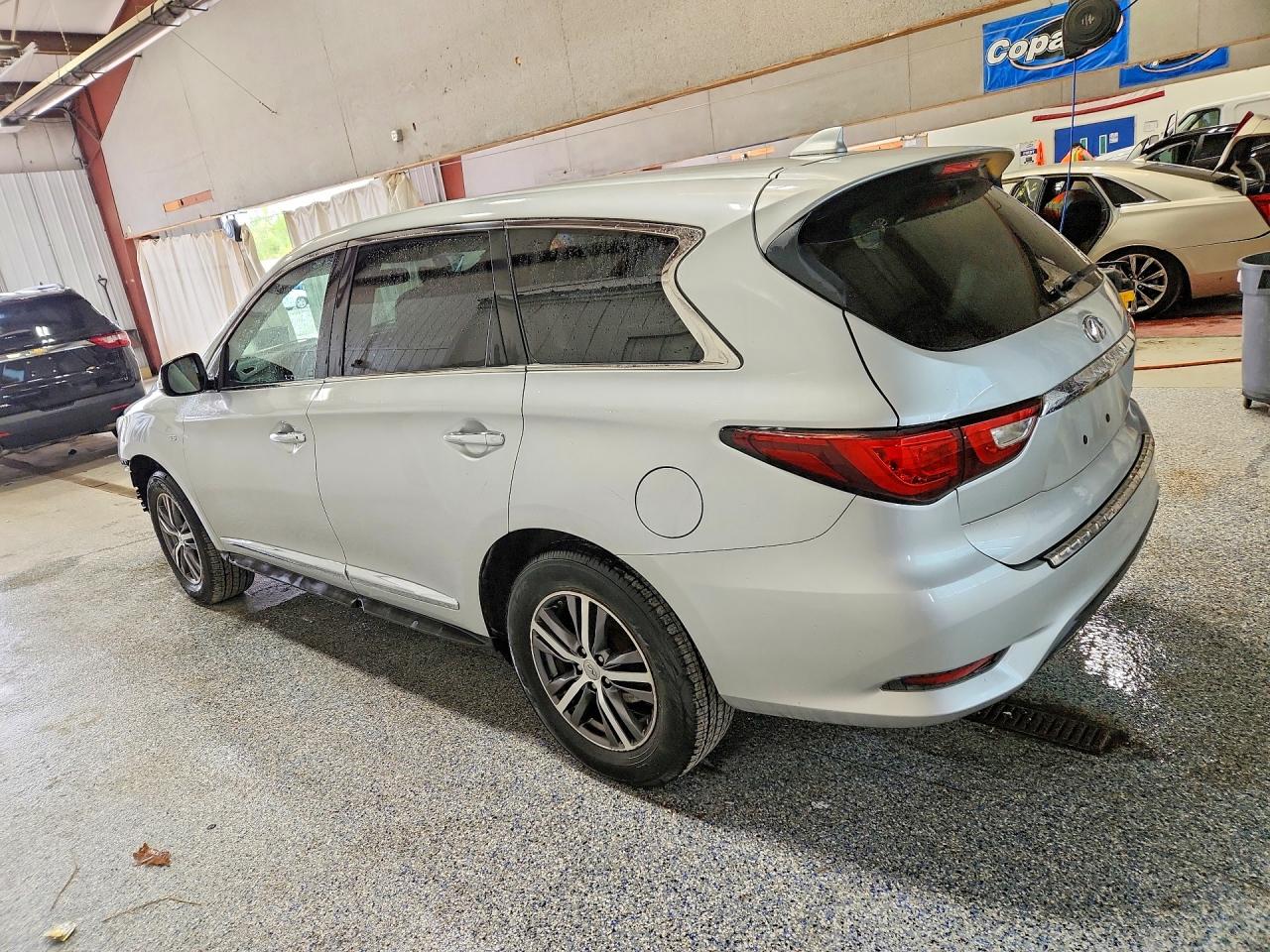 INFINITI Qx Base