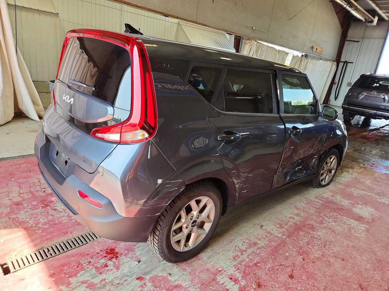 Kia Soul Lx