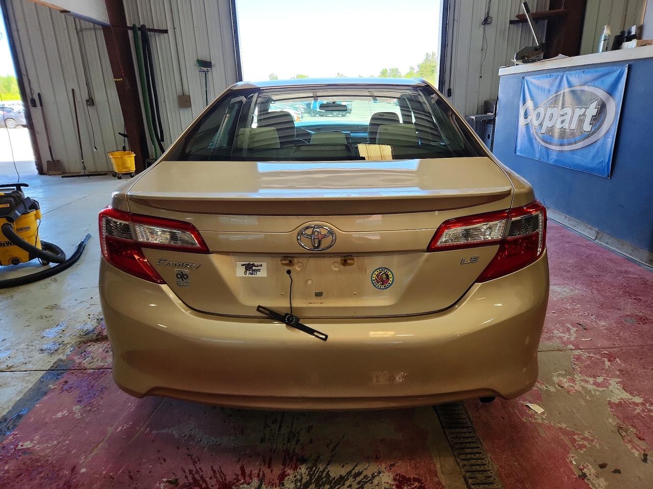 Toyota Camry Le