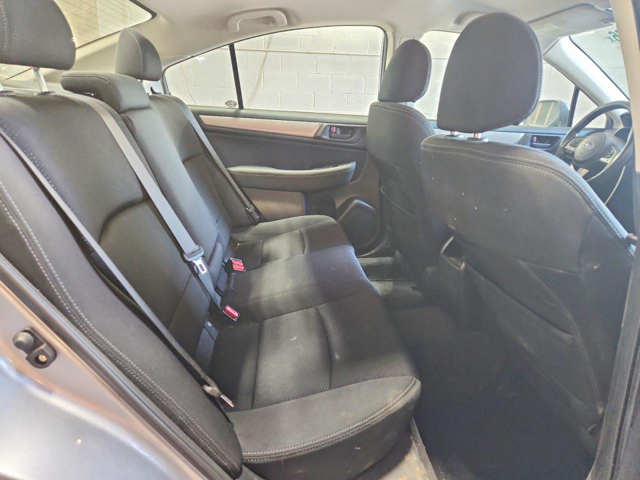 Subaru Legacy 2.5i