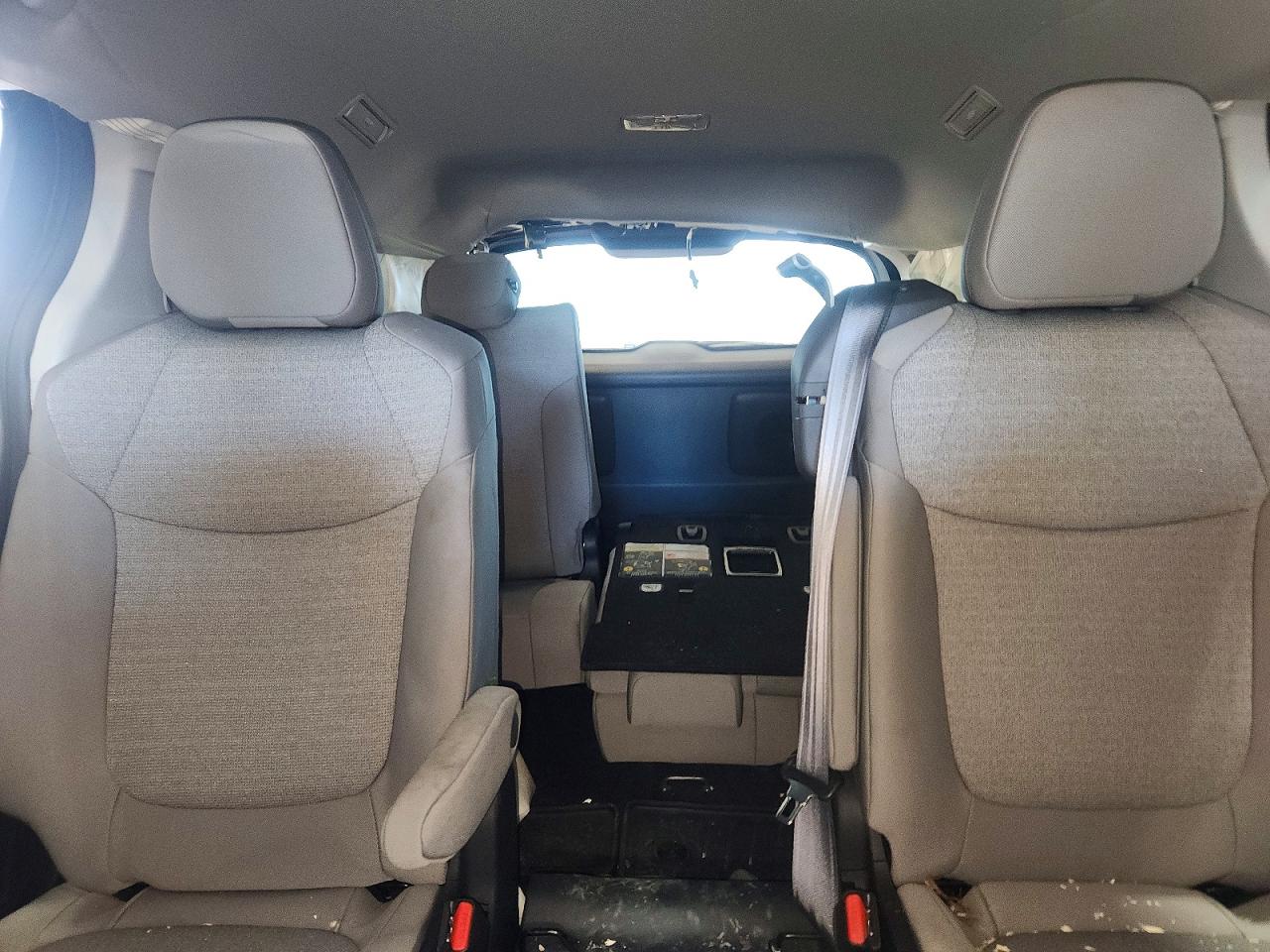 Toyota Sienna Le