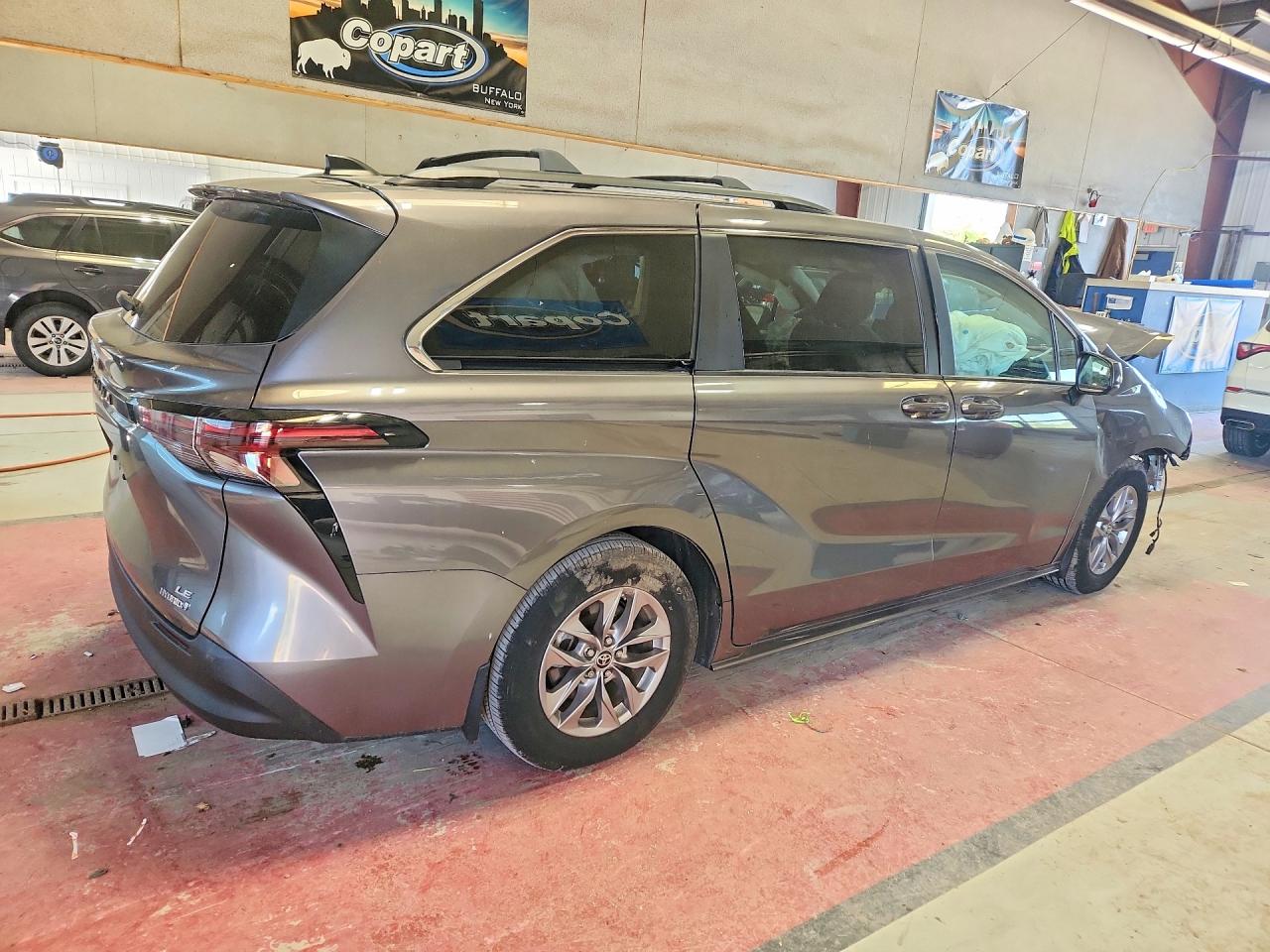 Toyota Sienna Le