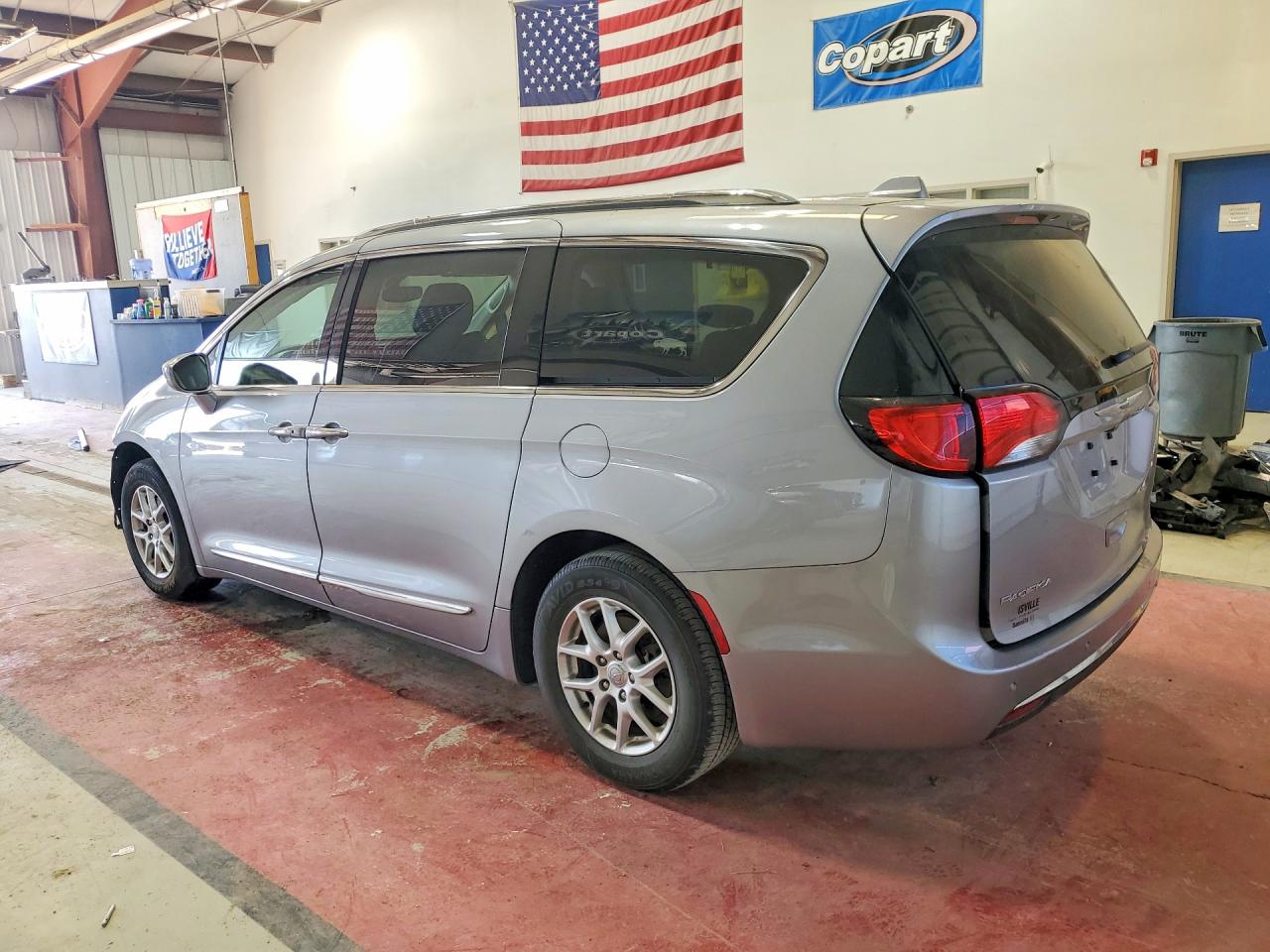 Chrysler Pacifica Touring L