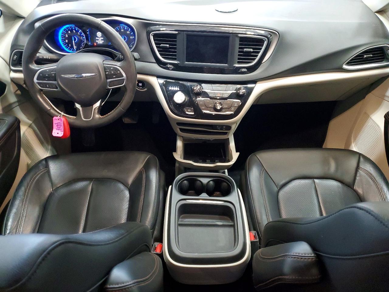 Chrysler Pacifica Touring L