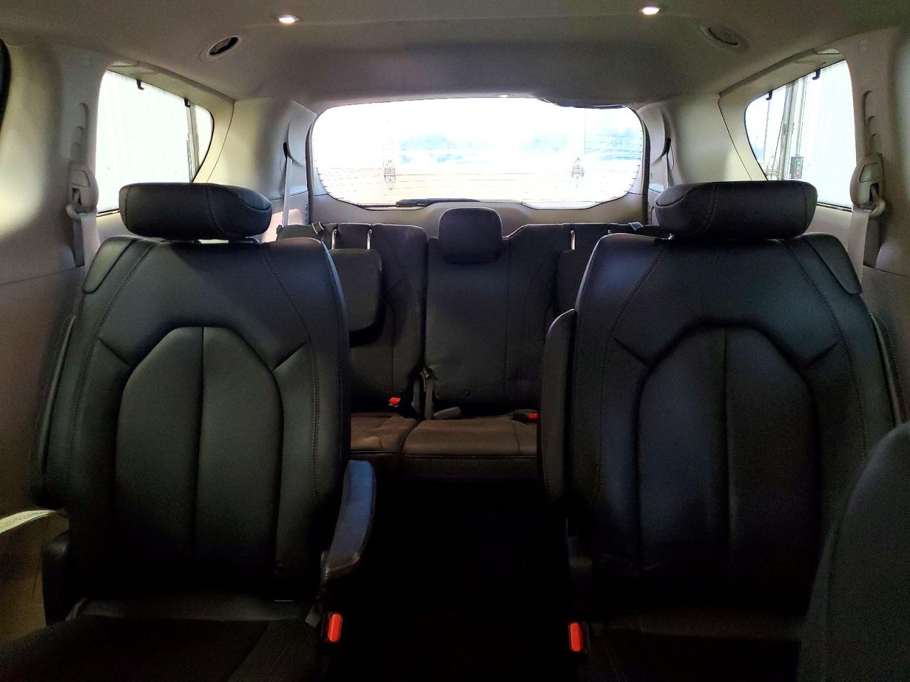 Chrysler Pacifica Touring L