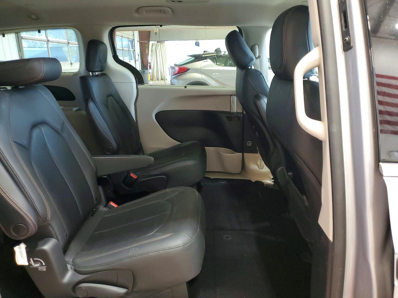 Chrysler Pacifica Touring L