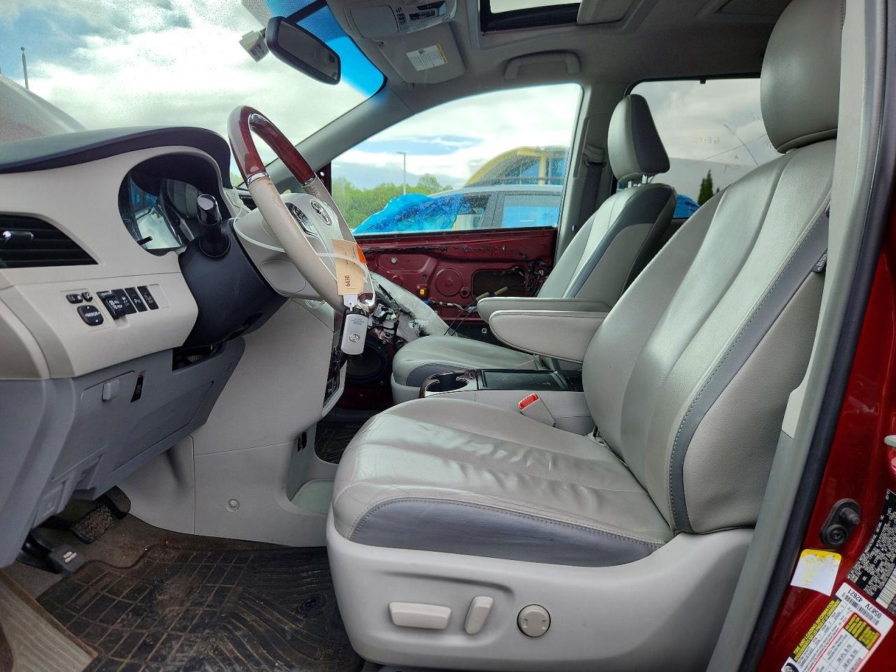 Toyota Sienna Limited 7-passenger