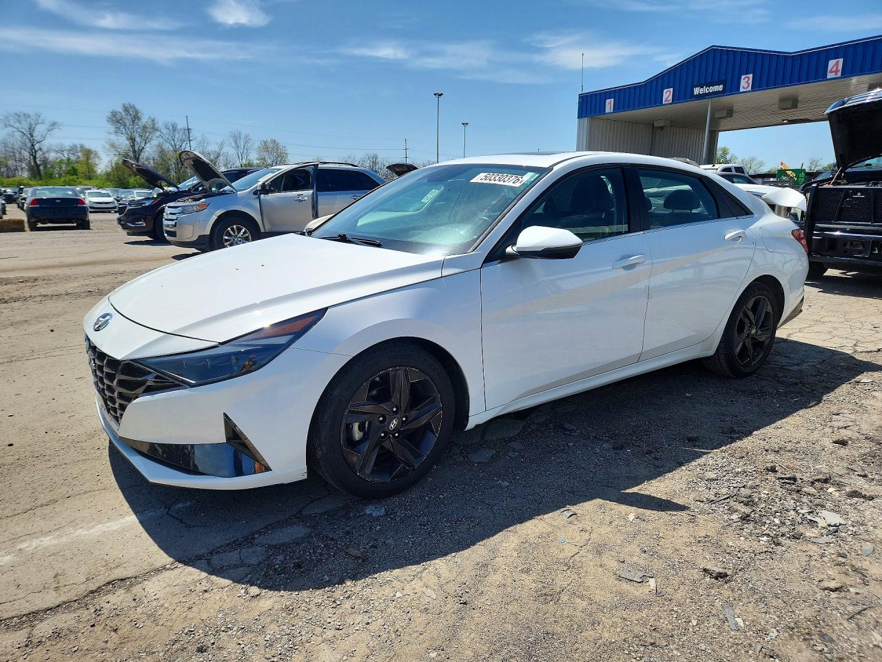 Salvage Hyundai ELANTRA Image