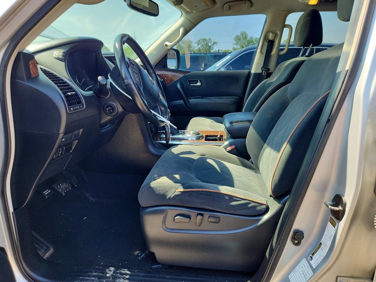 Nissan Armada Sv