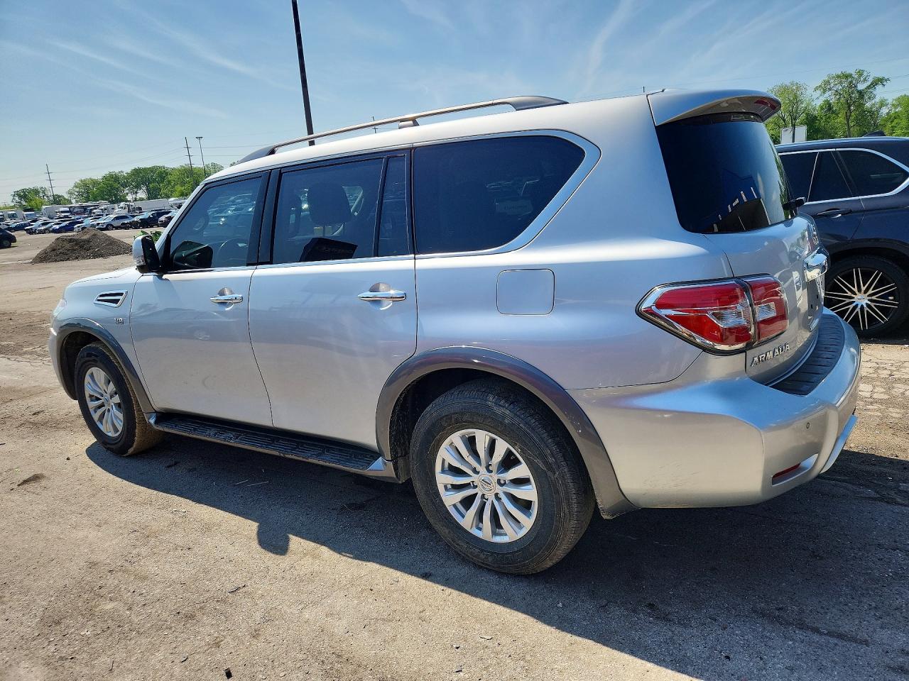Nissan Armada Sv