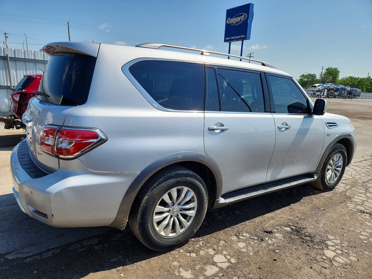 Nissan Armada Sv