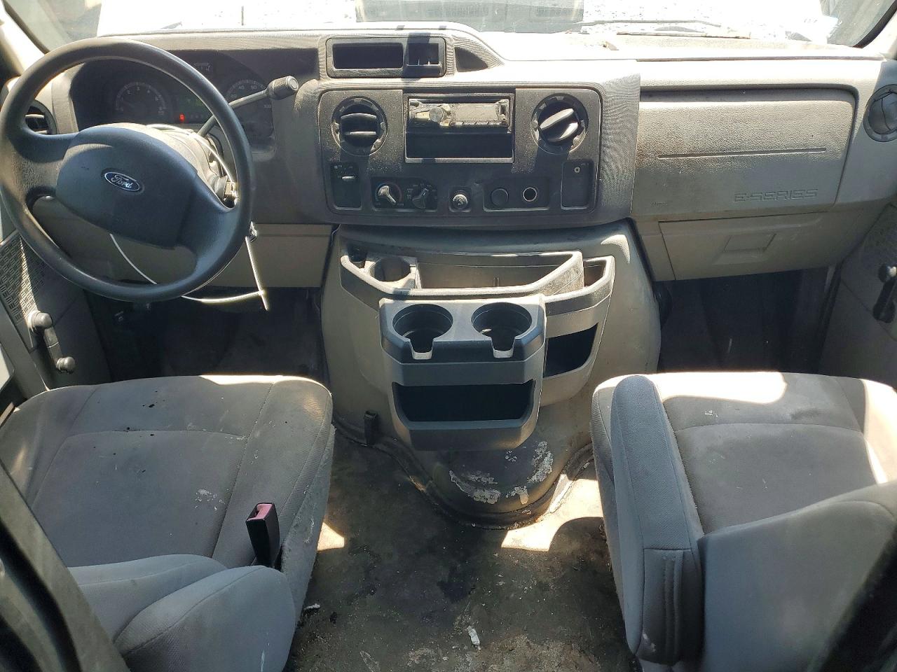 Ford Econoline E250 Van