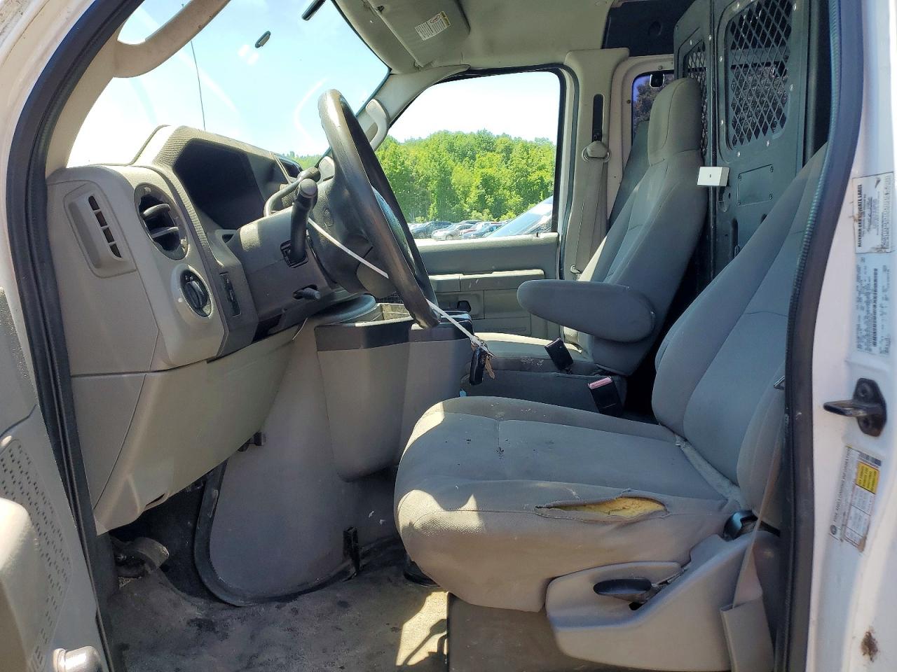 Ford Econoline E250 Van