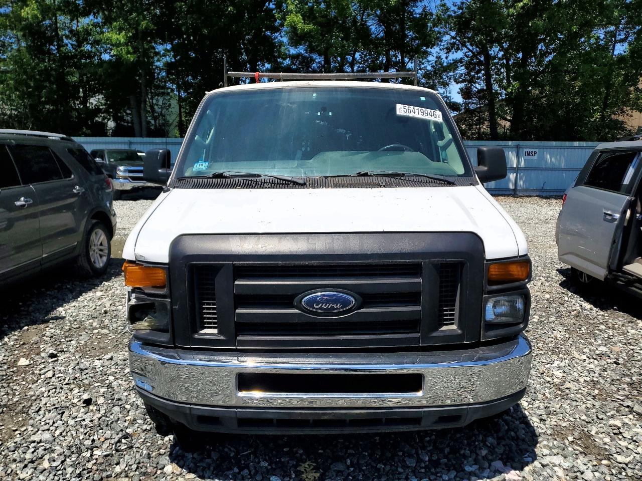 Ford Econoline E250 Van