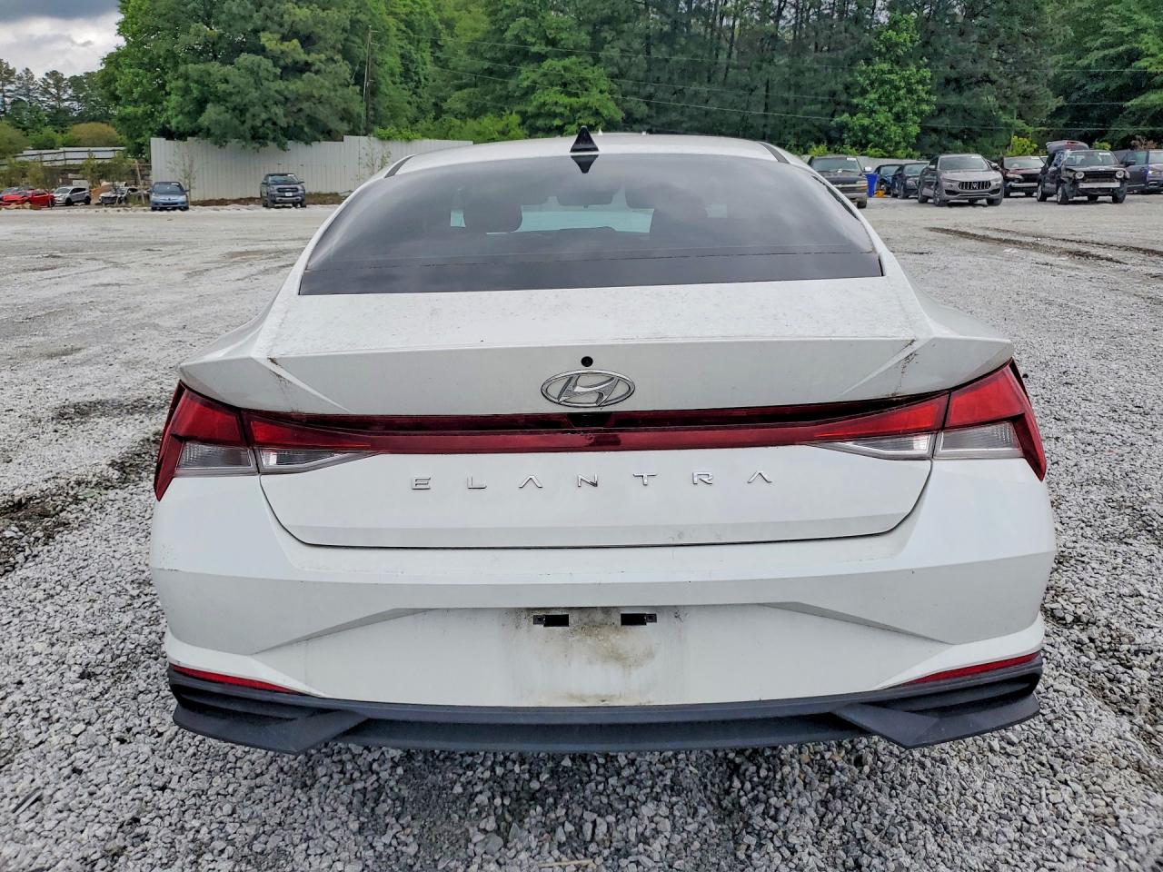 Hyundai ELANTRA Sel
