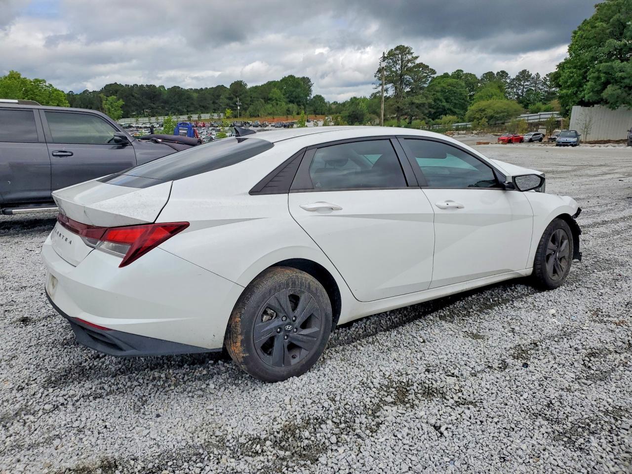 Hyundai ELANTRA Sel