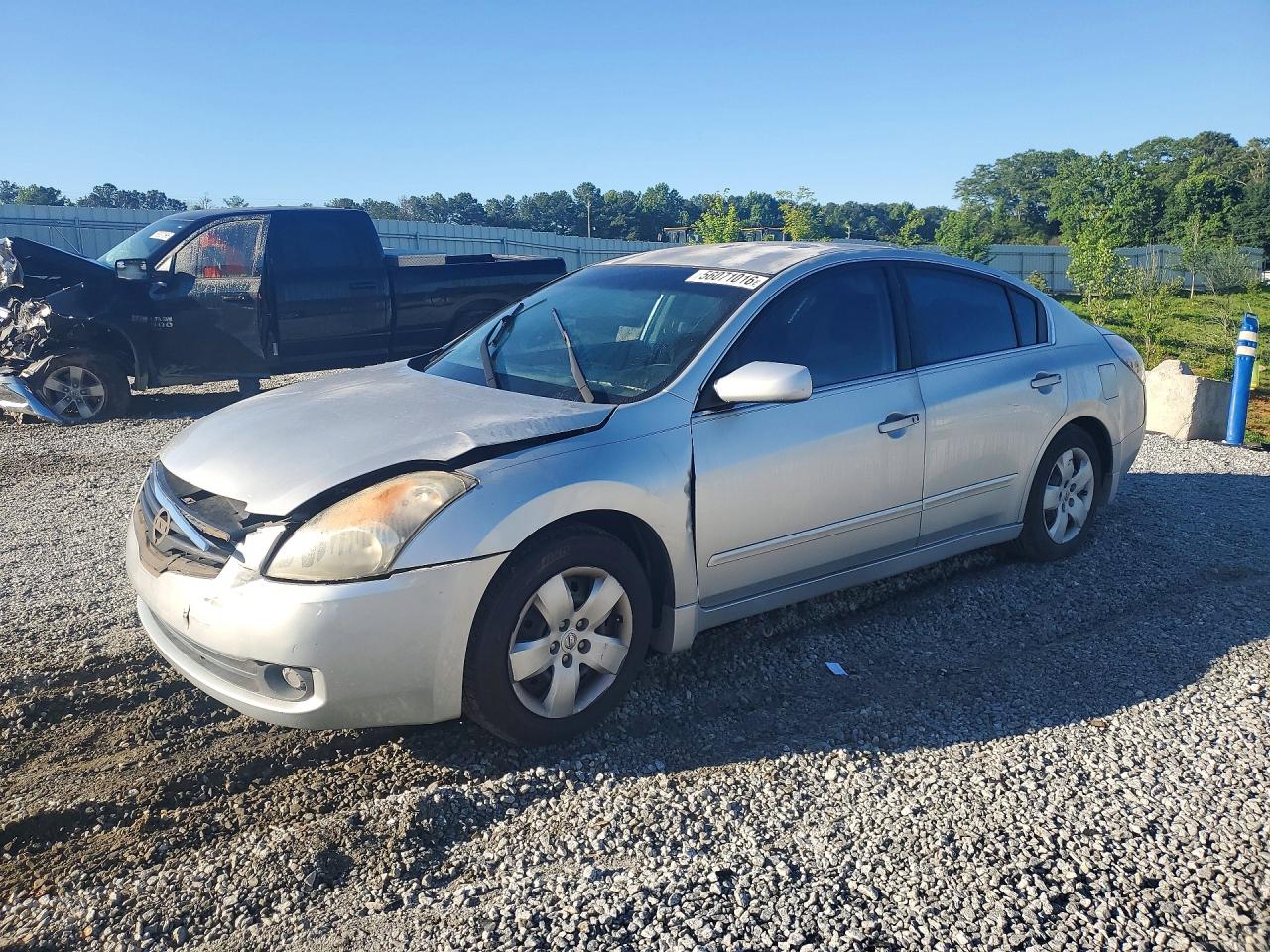 Salvage Nissan Altima Image