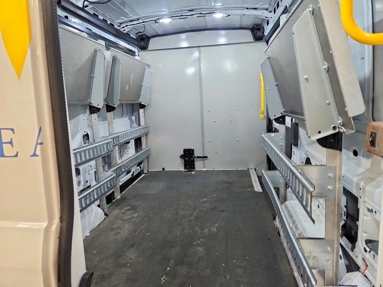 Ford Transit T-150