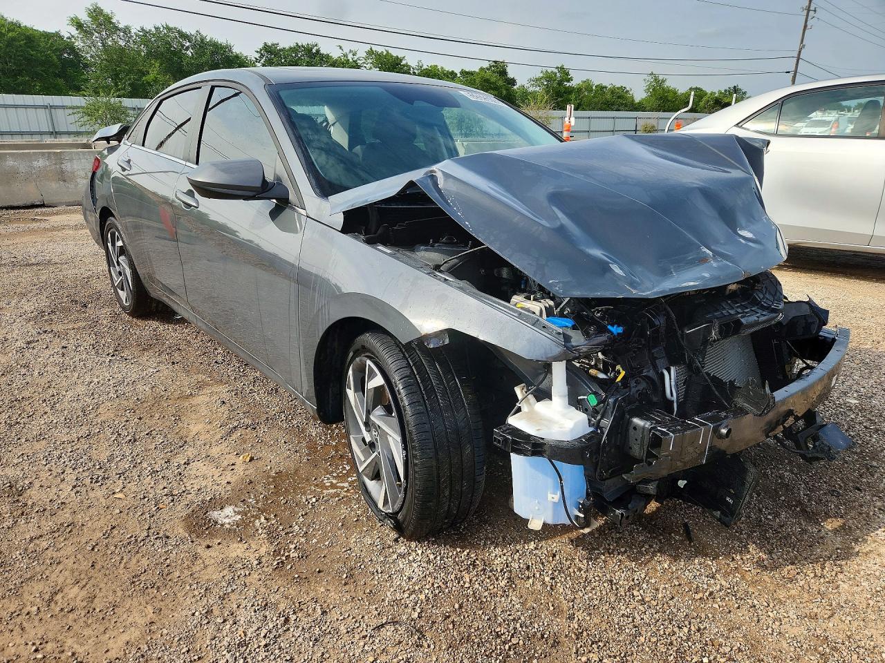 Hyundai ELANTRA Sel