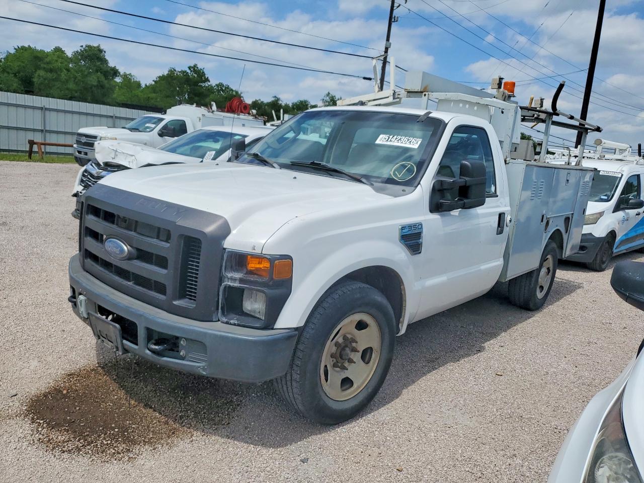 Salvage Ford F-350 Image