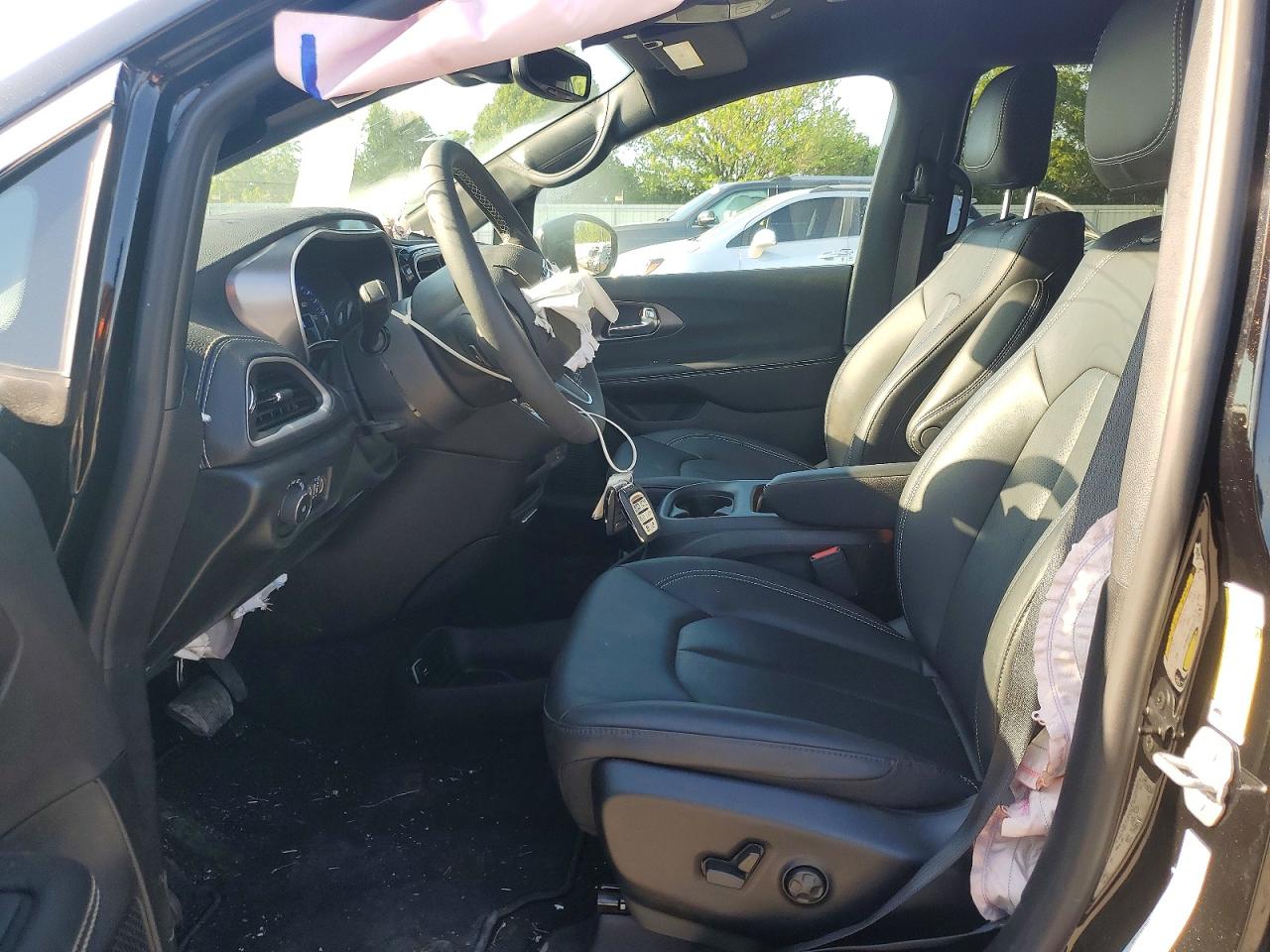 Chrysler Pacifica Select
