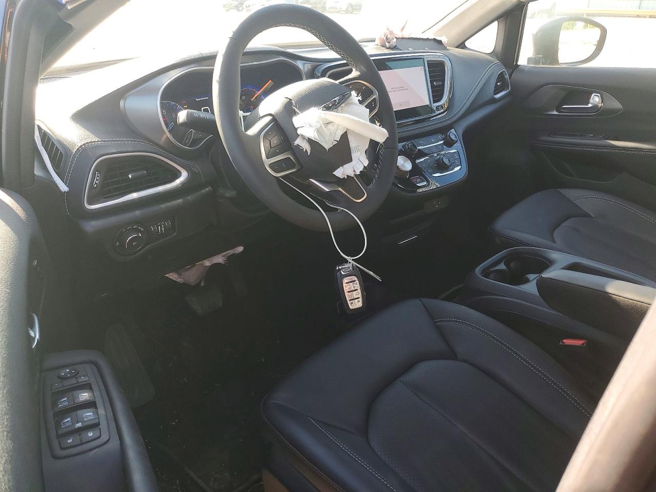 Chrysler Pacifica Select