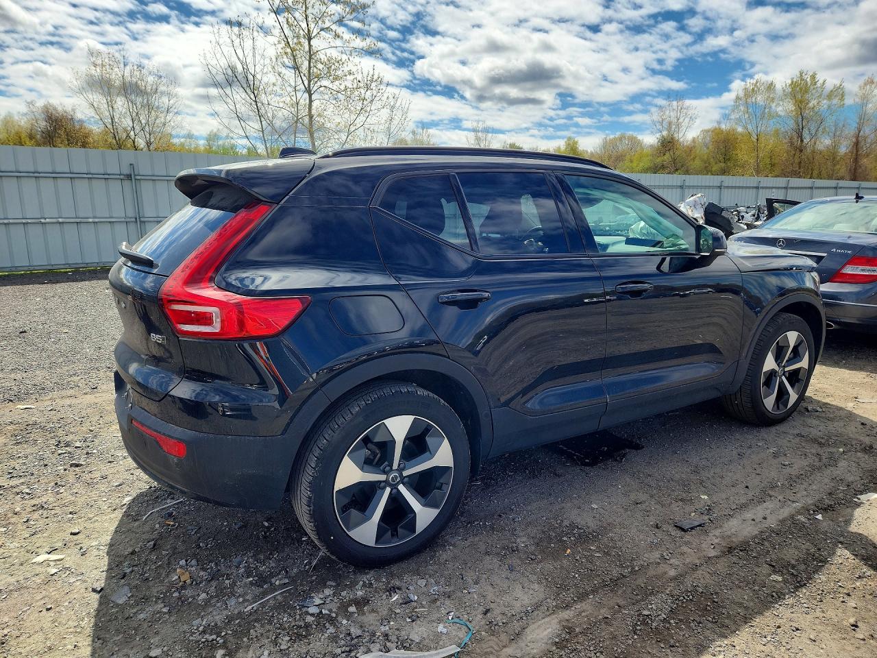 Volvo XC40 Plus