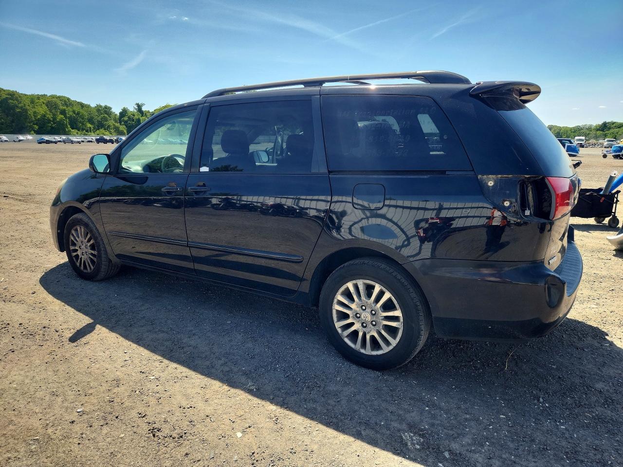 Toyota Sienna Le