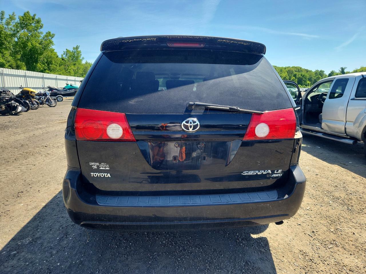 Toyota Sienna Le