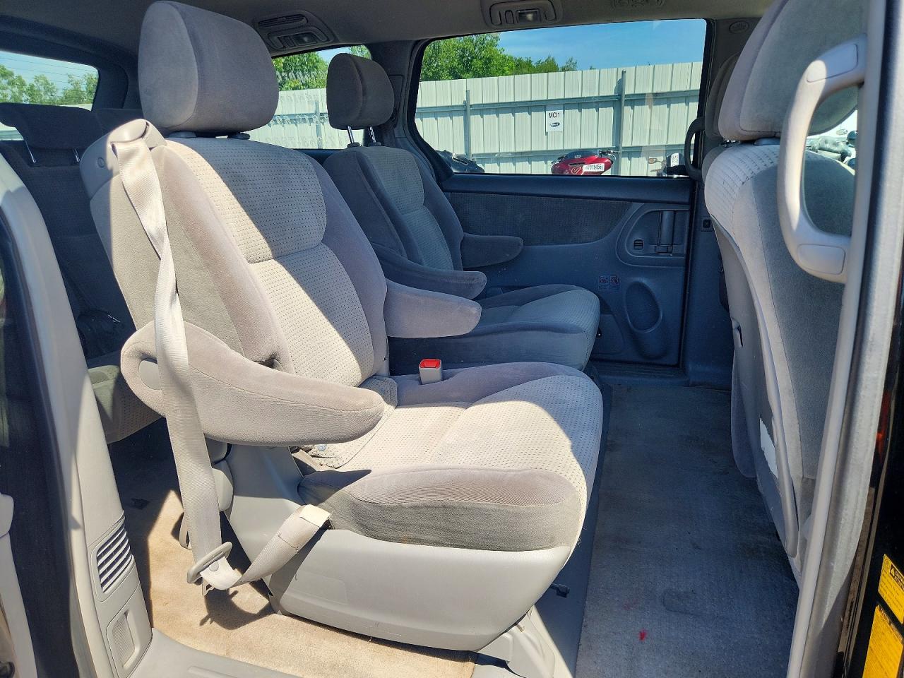 Toyota Sienna Le