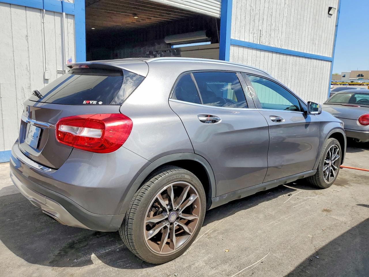 Mercedes-Benz GLA 250