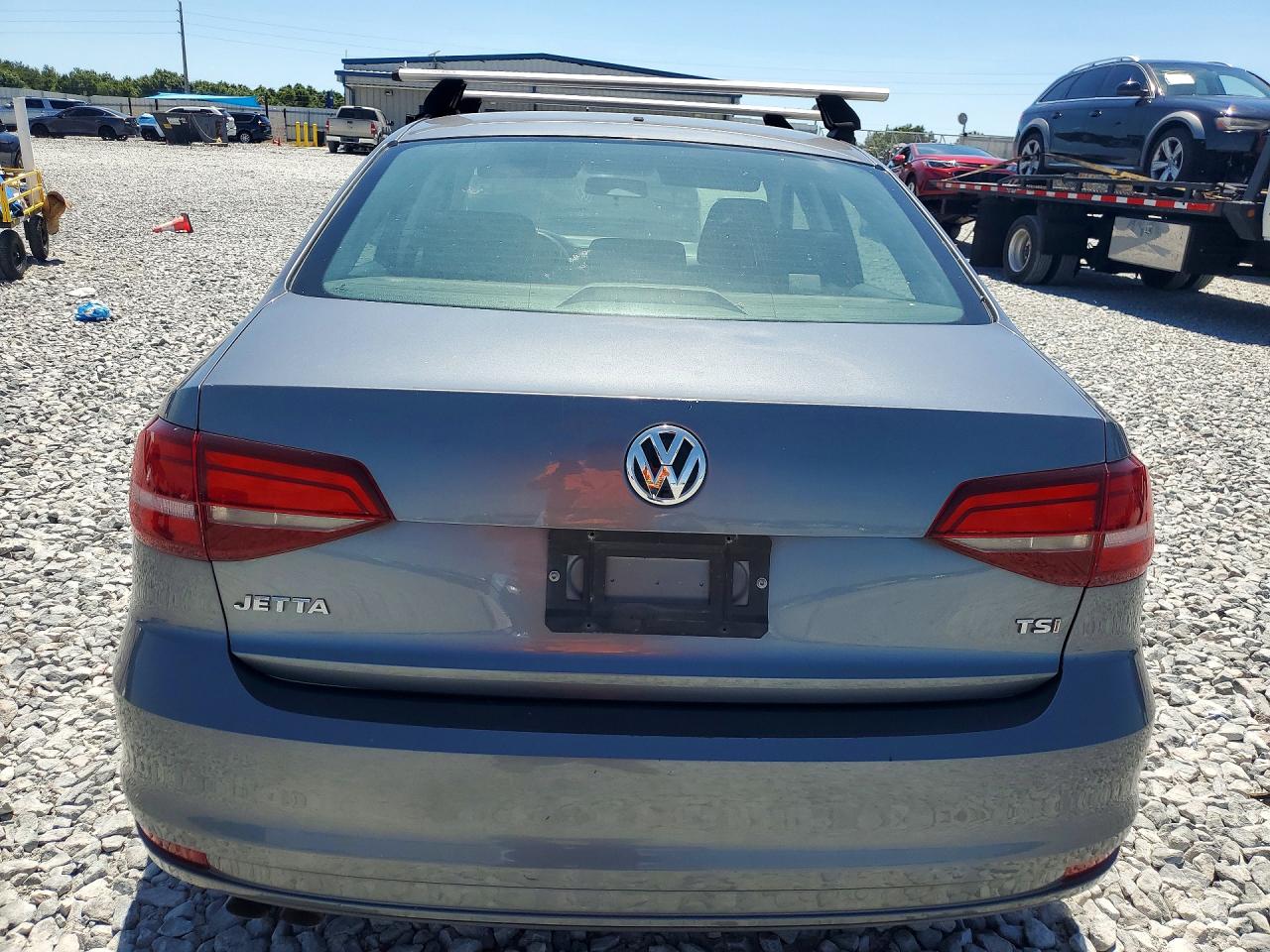 Volkswagen Jetta S